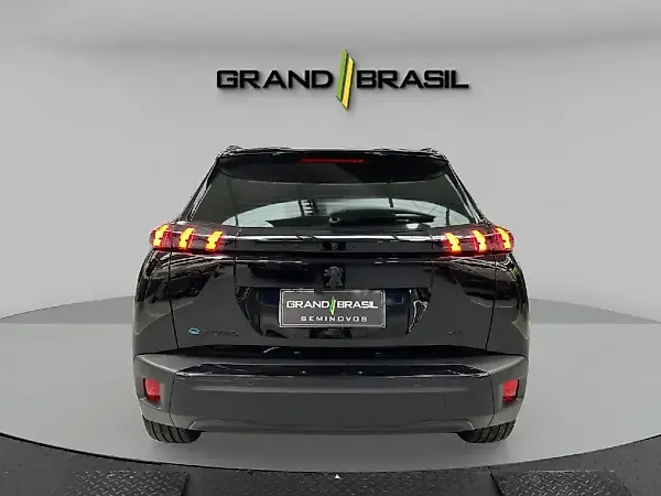 Peugeot E-2008 - Imagem 4