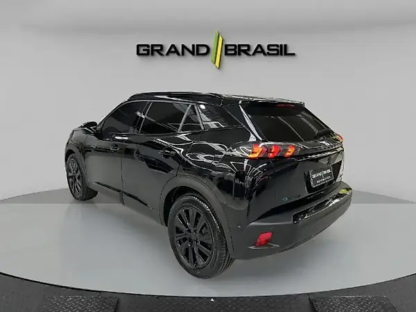 Peugeot E-2008 - Imagem 5
