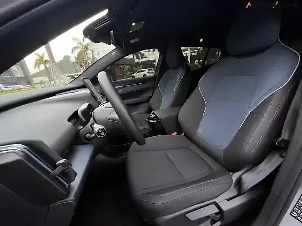 Volvo EX30 - Imagem 3