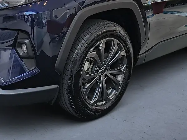 Toyota Rav4 - Imagem 8