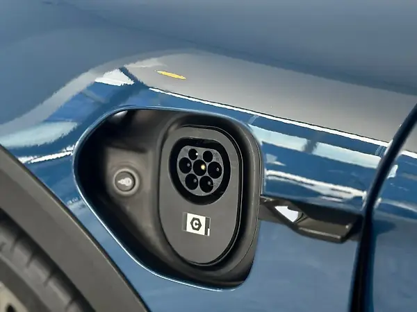 Porsche Taycan - Imagem 4