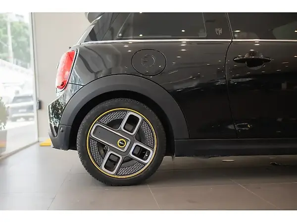 Mini Cooper SE - Imagem 7