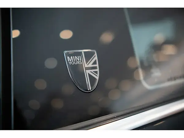 Mini Cooper SE - Imagem 11
