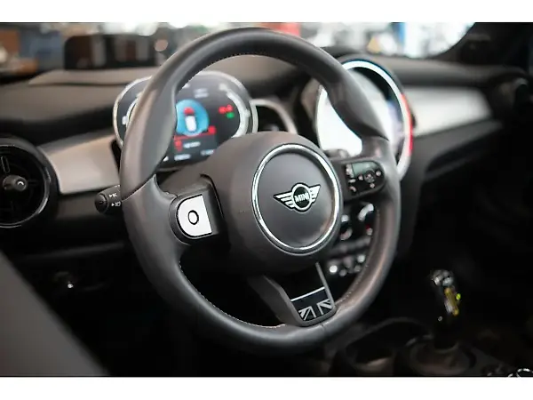 Mini Cooper SE - Imagem 16