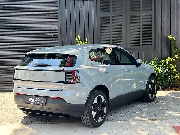 Volvo EX30 - Imagem 2