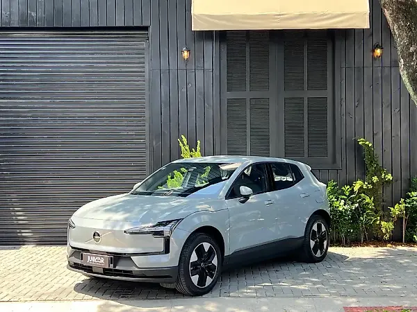 Volvo EX30 - Imagem 1