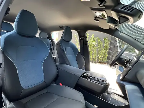 Volvo EX30 - Imagem 3