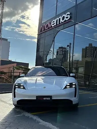 Porsche Taycan - Imagem 1