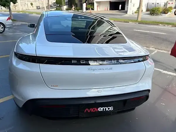 Porsche Taycan - Imagem 6