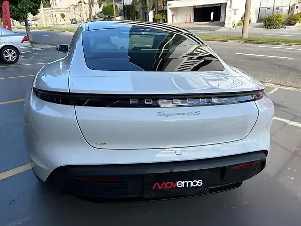 Porsche Taycan - Imagem 8