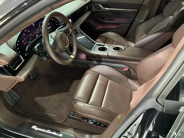 Porsche Taycan - Imagem 9