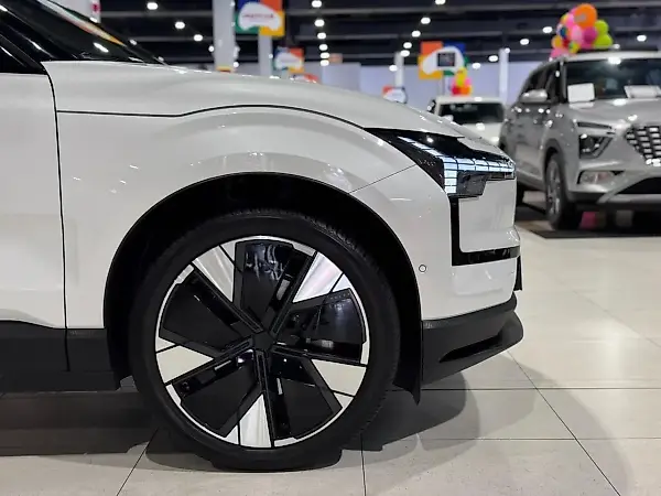 Volvo EX30 - Imagem 6