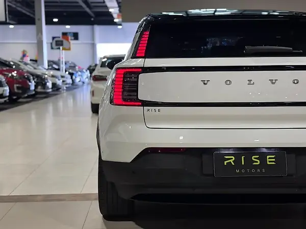 Volvo EX30 - Imagem 8