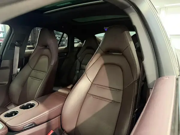 Porsche Panamera 4 E-hybrid - Imagem 14