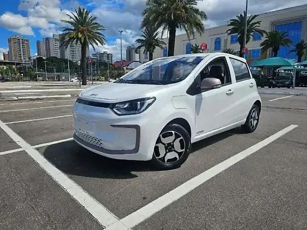 JAC E-JS1 - Imagem 1