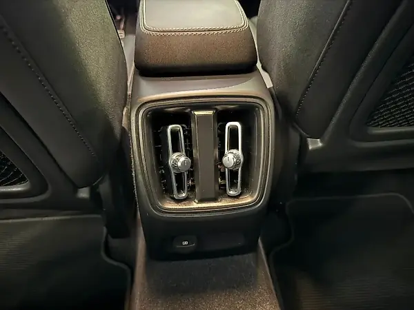 Volvo XC40 - Imagem 15