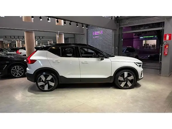 Volvo XC40 Recharge - Imagem 8