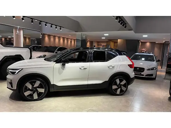 Volvo XC40 Recharge - Imagem 9
