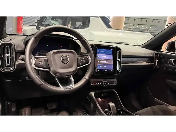 Volvo XC40 Recharge - Imagem 10