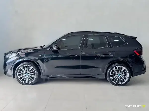BMW IX1 - Imagem 5