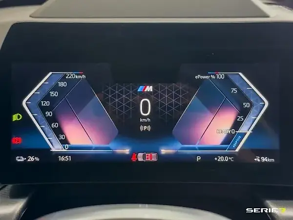 BMW IX1 - Imagem 13