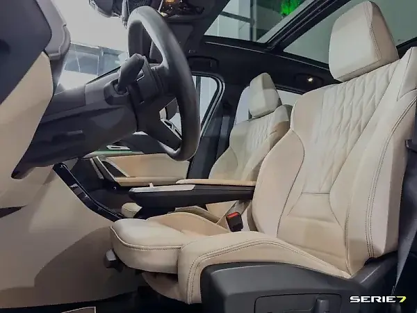 BMW IX1 - Imagem 16