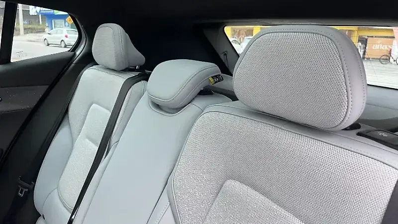 Volvo EX30 - Imagem 13