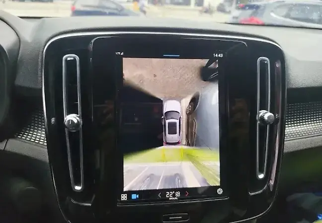Volvo XC40 Recharge - Imagem 3
