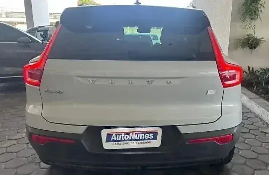 Volvo XC40 Recharge - Imagem 12