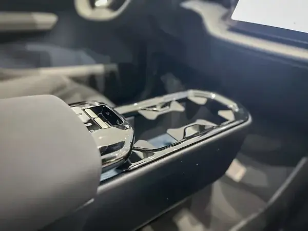 Volvo EX30 - Imagem 5