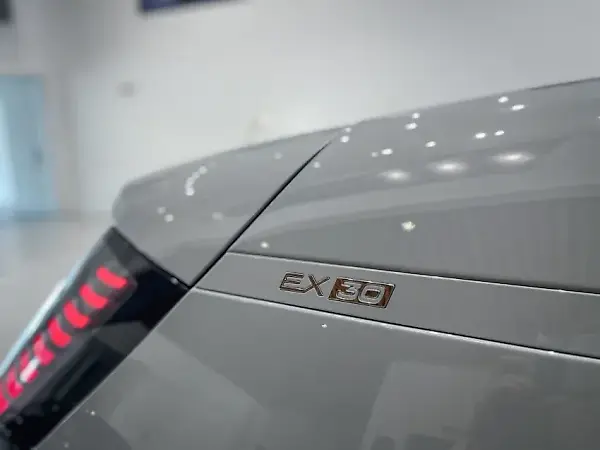 Volvo EX30 - Imagem 13