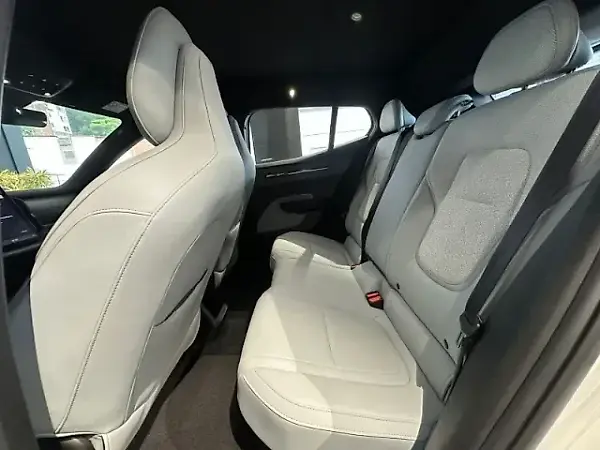 Volvo EX30 - Imagem 7