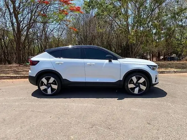 Volvo C40 Recharge - Imagem 8