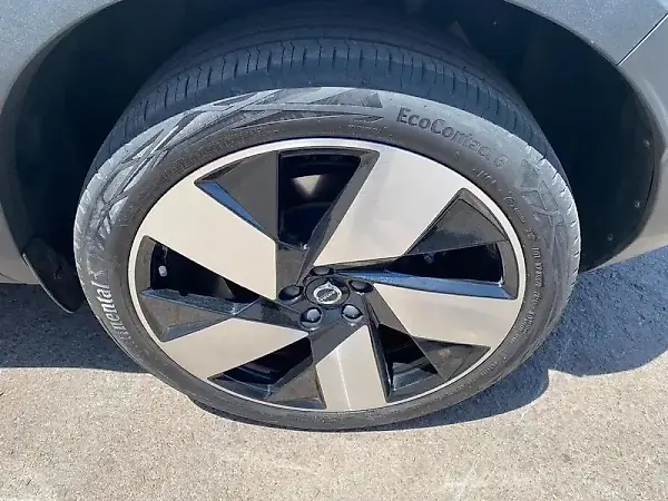 Volvo C40 Recharge - Imagem 17