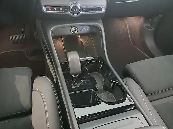 Volvo XC40 Recharge - Imagem 11