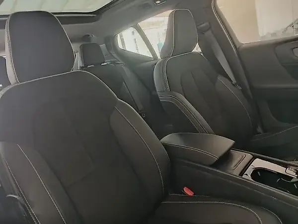 Volvo XC40 Recharge - Imagem 15