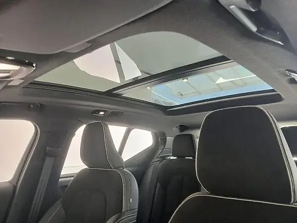 Volvo XC40 Recharge - Imagem 14