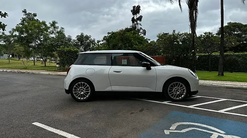 Mini Cooper SE - Imagem 8
