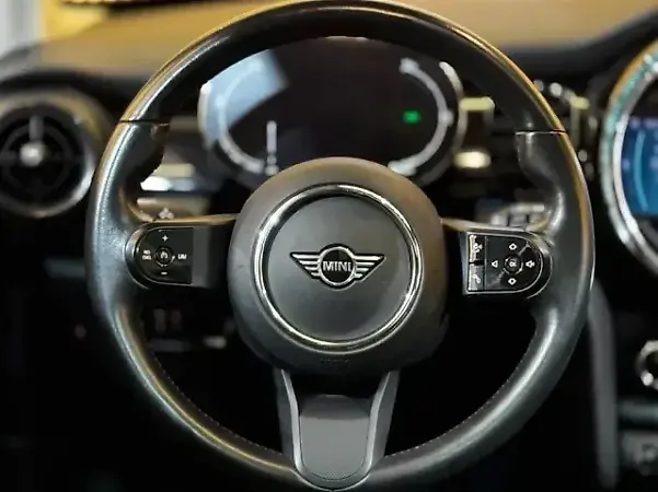Mini Cooper SE - Imagem 13
