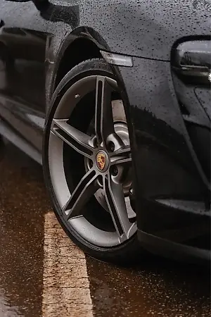 Porsche Taycan - Imagem 5