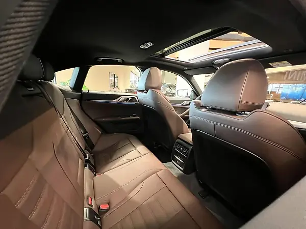 BMW I4 Edrive35 - Imagem 13