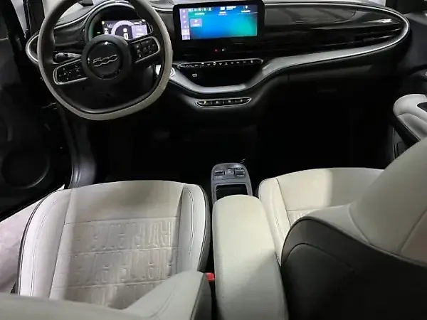Fiat 500e - Imagem 10