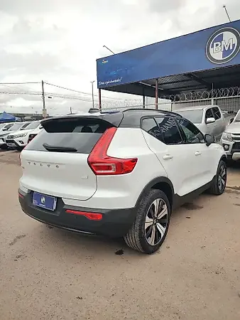 Volvo XC40 Recharge - Imagem 4