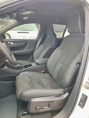 Volvo XC40 Recharge - Imagem 9