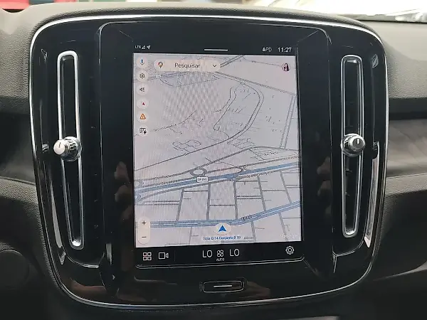 Volvo XC40 Recharge - Imagem 12
