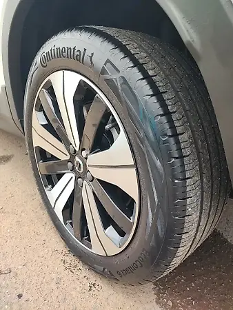 Volvo XC40 Recharge - Imagem 16