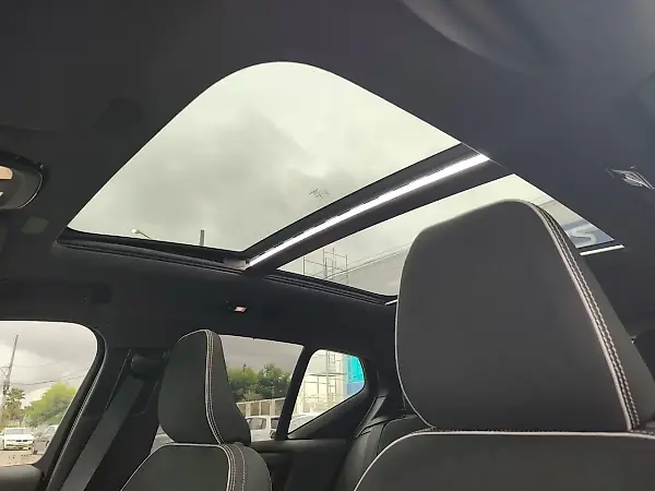 Volvo XC40 Recharge - Imagem 15