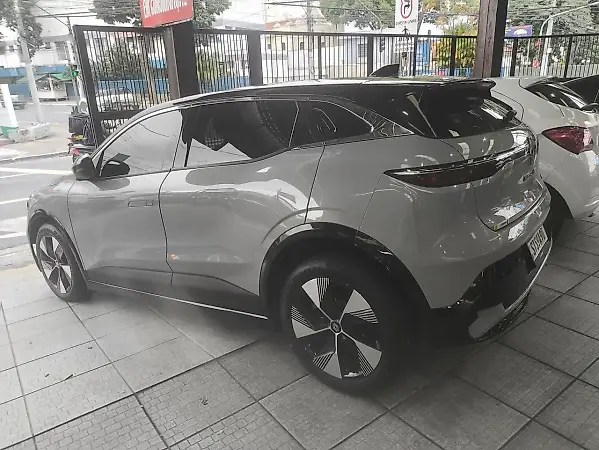 Renault Megane E-tech Electric - Imagem 3