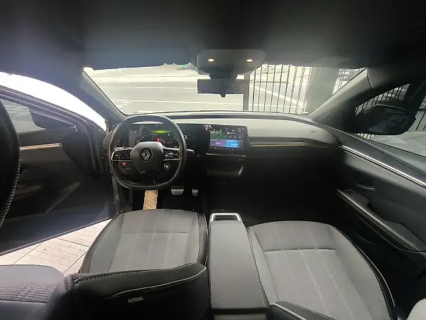 Renault Megane E-tech Electric - Imagem 5