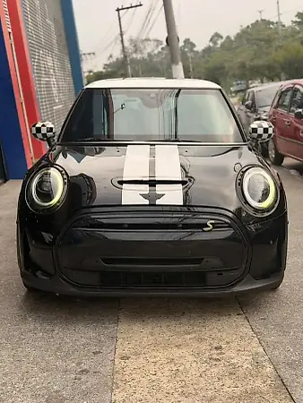 Mini Cooper SE - Imagem 1